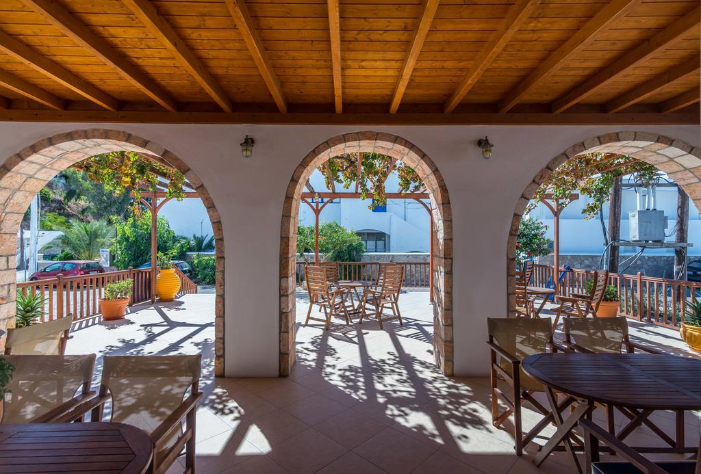 Hotel Delfini Adamantas  Esterno foto